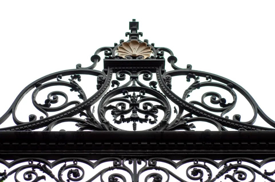 Remate de una puerta de forja